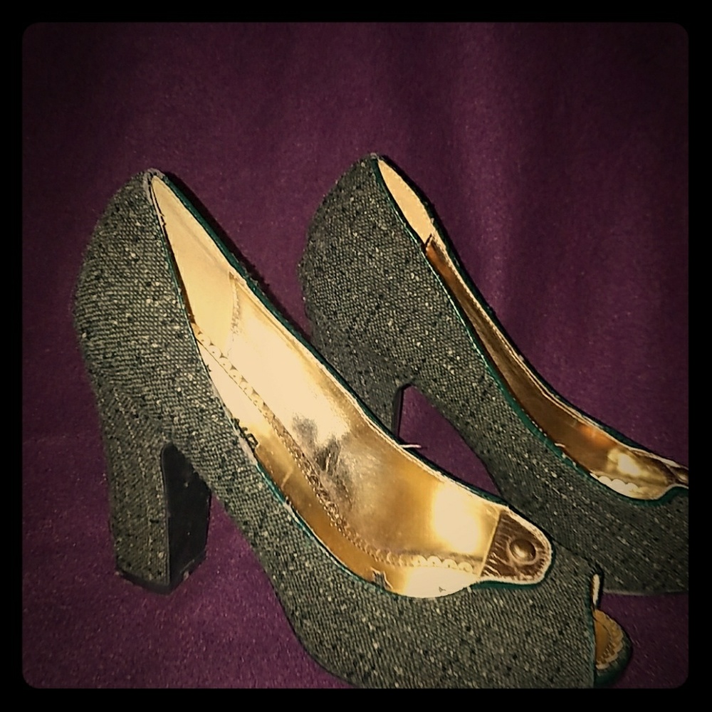 Green tweed chunky heel